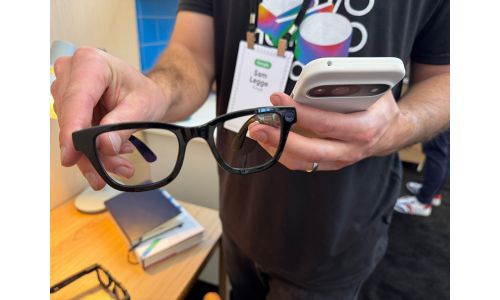 “Google” компани “Samsung Electronics”-тэй хамтран ухаалаг нүдний шил бүтээж байна