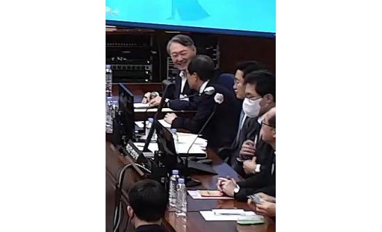 Өмнөд Солонгосын ерөнхийлөгч асан Юүн Сок Ёл цаазын ял сонсоод инээжээ