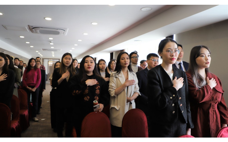 Үнэт цаасны зах зээлд үйлчилгээ эрхлэх 143 мэргэжилтэн тангараг өргөлөө