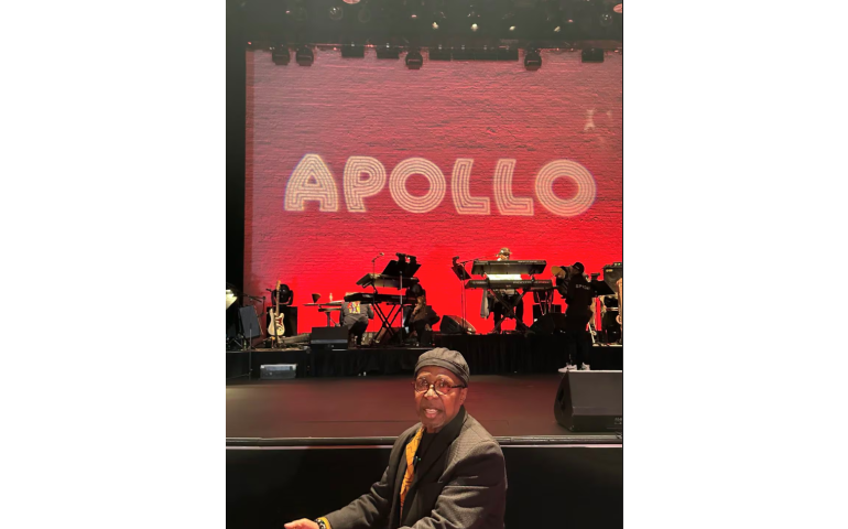 Нью-Йорк хотын "Apollo" театр юугаараа алдартай вэ?