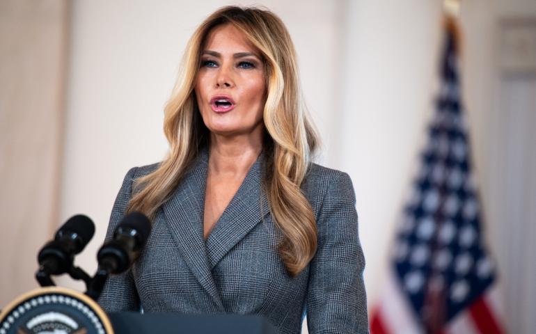 Мелания Трамп Эпштейний хэргээр олон нийтийн сонсгол зохион байгуулахыг уриалав